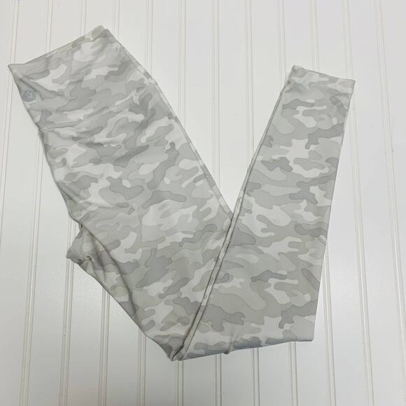 Scorpio Sol White Gray Camo Leggings Sz Small - Picture 1 of 6